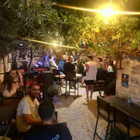 Kuyu Beergarden 旅馆